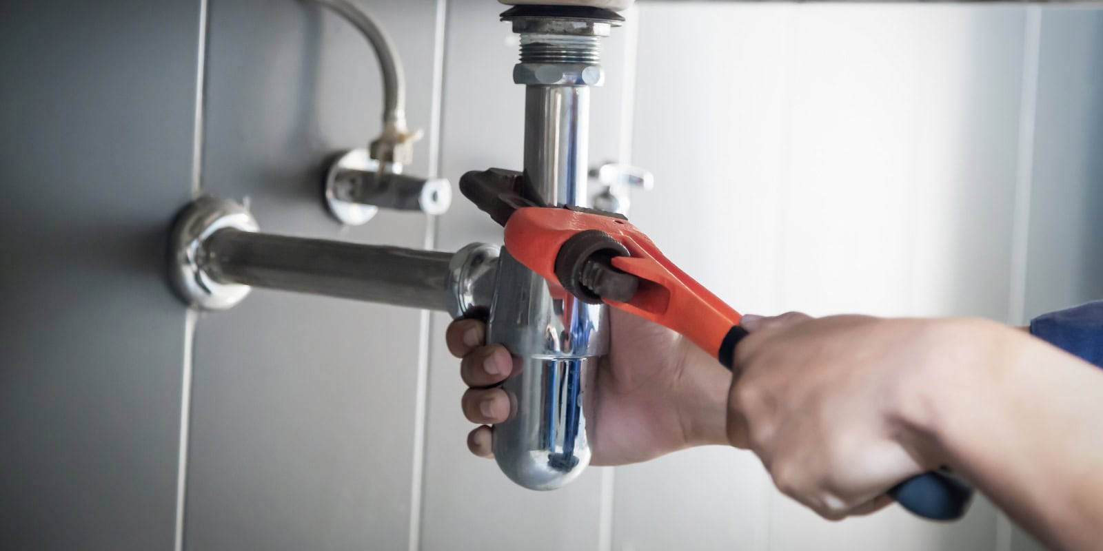 Plumbing installation fixture pipe