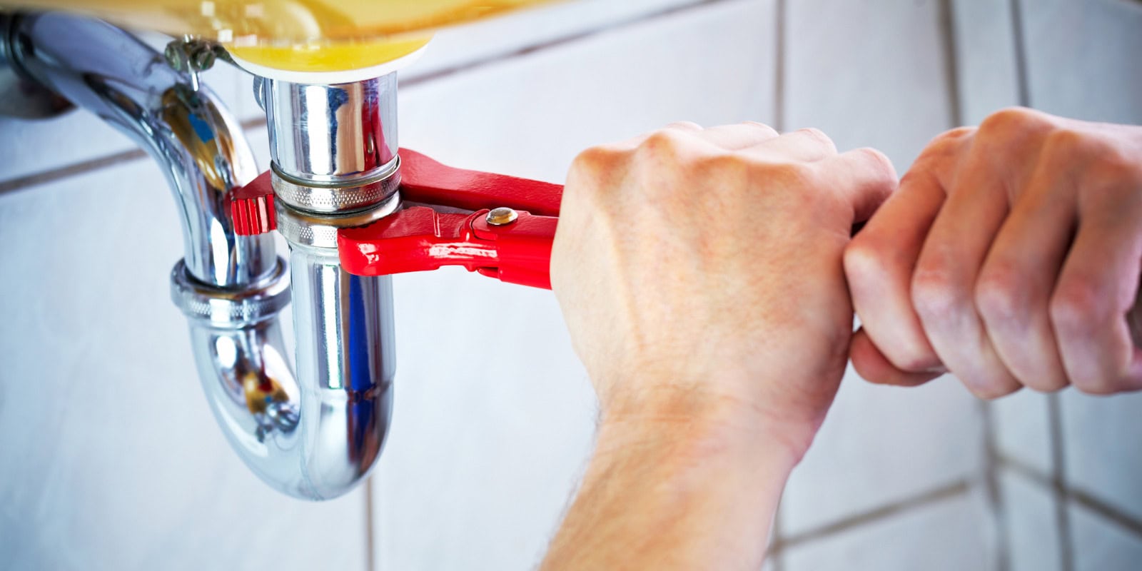 Plumbing repair sink trap wrench
